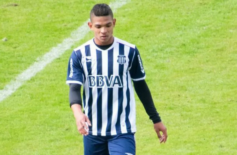 El golpe en el tobillo relega al colombiano Valoyes, quien se perdería el debut en La Bombonera.