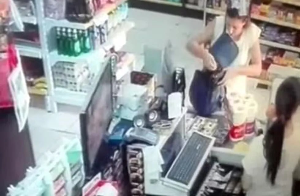 Brutal ataque a la cajera de un supermercado chino en Villa Urquiza.
