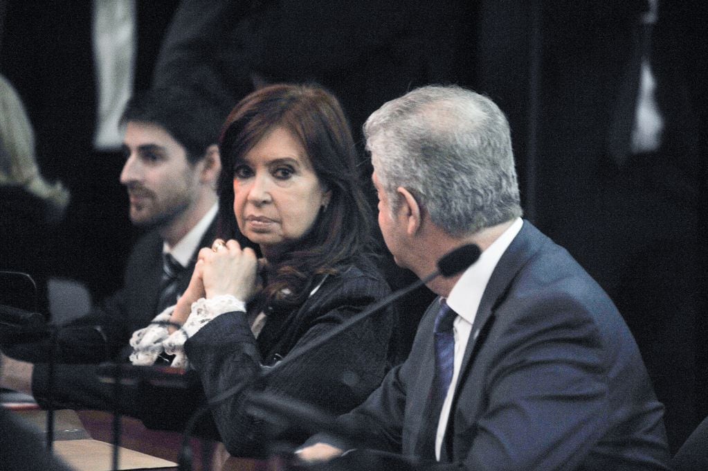 Cristina Fernández De Kirchner en el primer día del Juicio de la Causa Vialidad junto a su abogado Carlos Beraldi Comodoro PyFoto Federico Lopez Claro