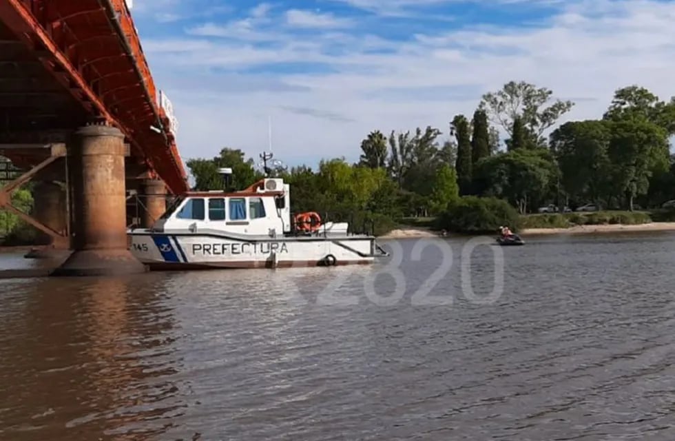 Buscan a persona en el Rio Gualeguaychú\nCrédito: R2820