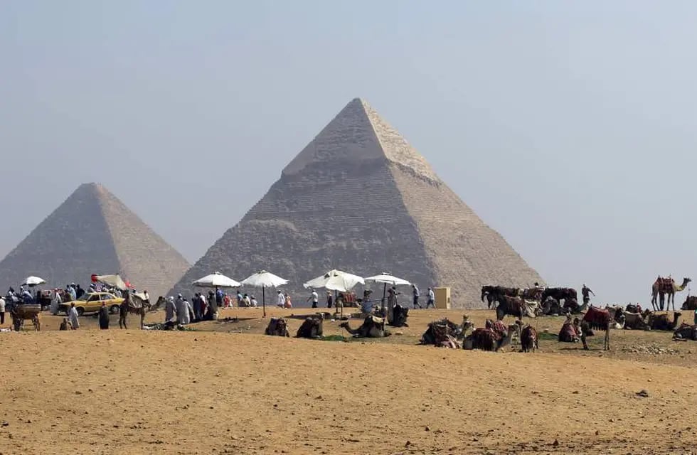 Revelaron cómo llevaron las piedras para construir las pirámides de Egipto