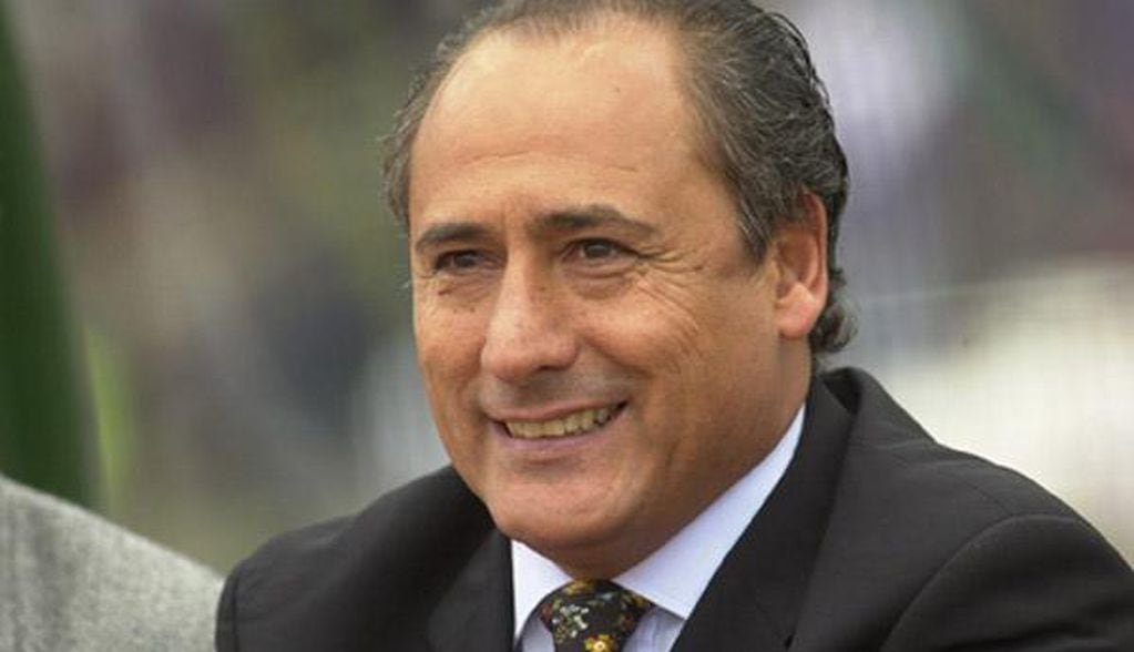 Juan José López llegó a ser el entrenador de River. 