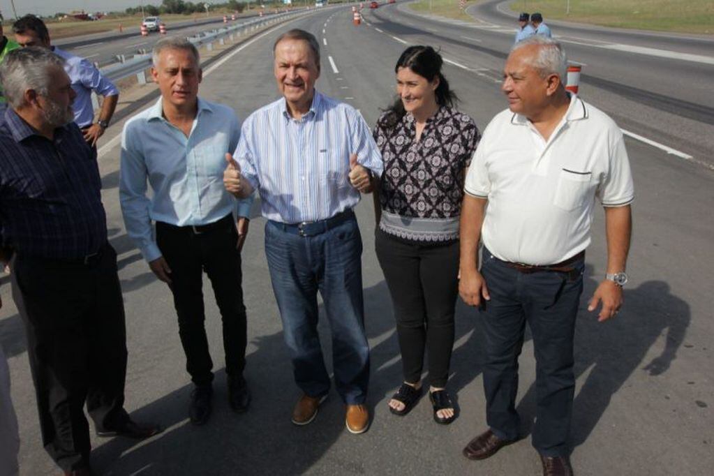 El primer tramo de la autopista Córdoba-Carlos Paz de cuatro vías ya está inaugurado.