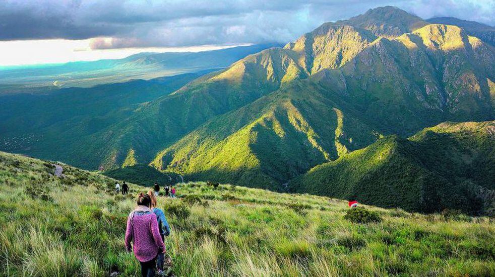 El Cerro Uritorco reabre sus puertas el próximo 4 de diciembre | Vía Carlos  Paz