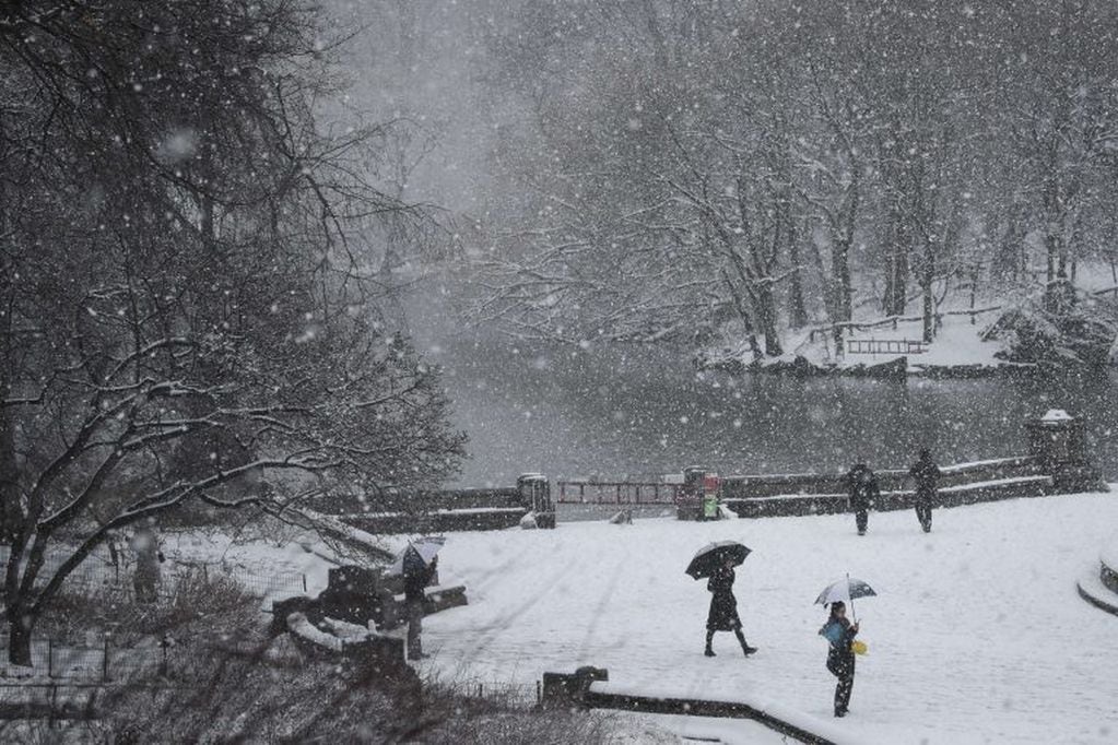 Al menos cuatro muertos por la tormenta de nieve en Estados Unidos. Foto: AFP.