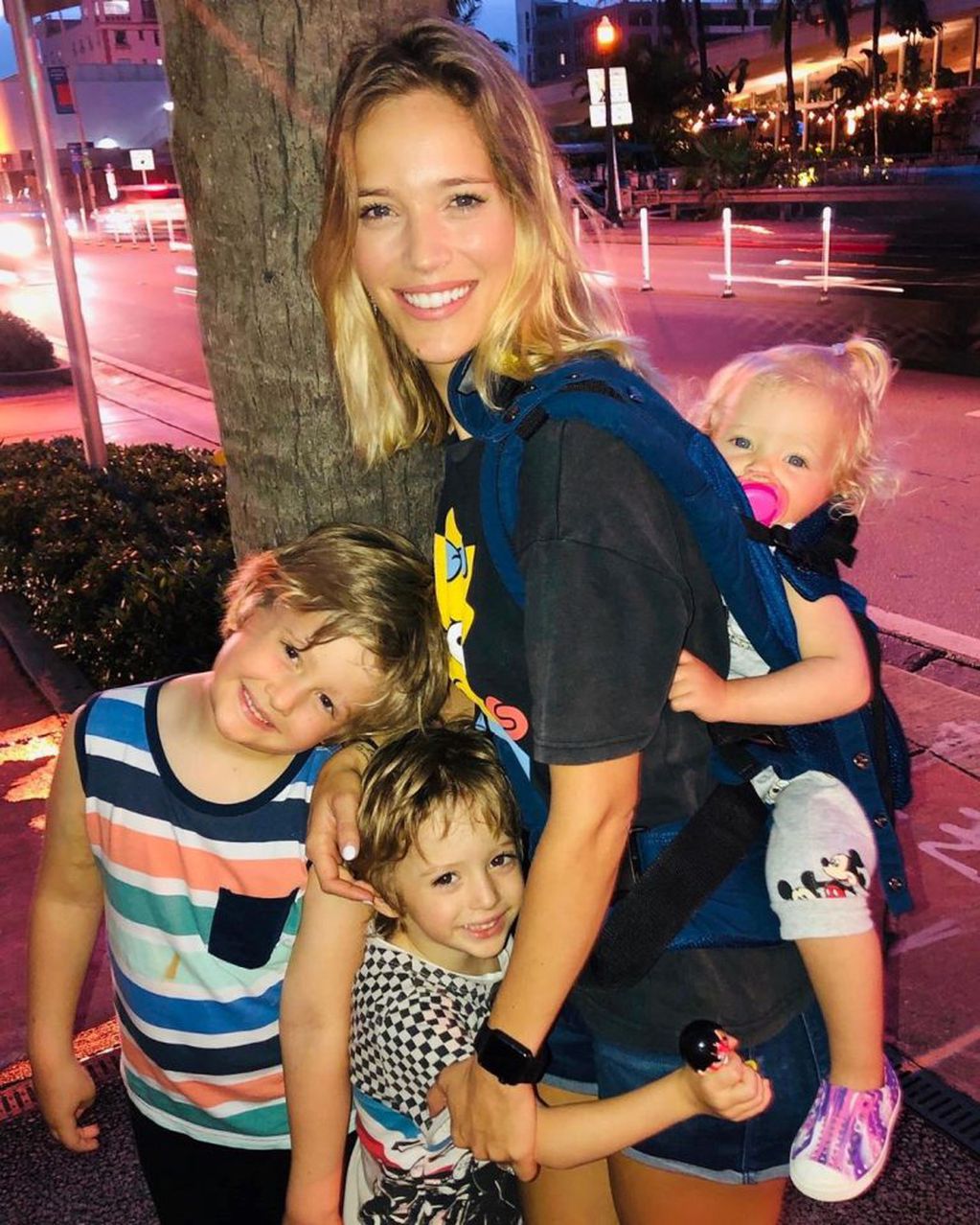 Luisana Lopilato junto a sus hijos (Foto: Instagram)