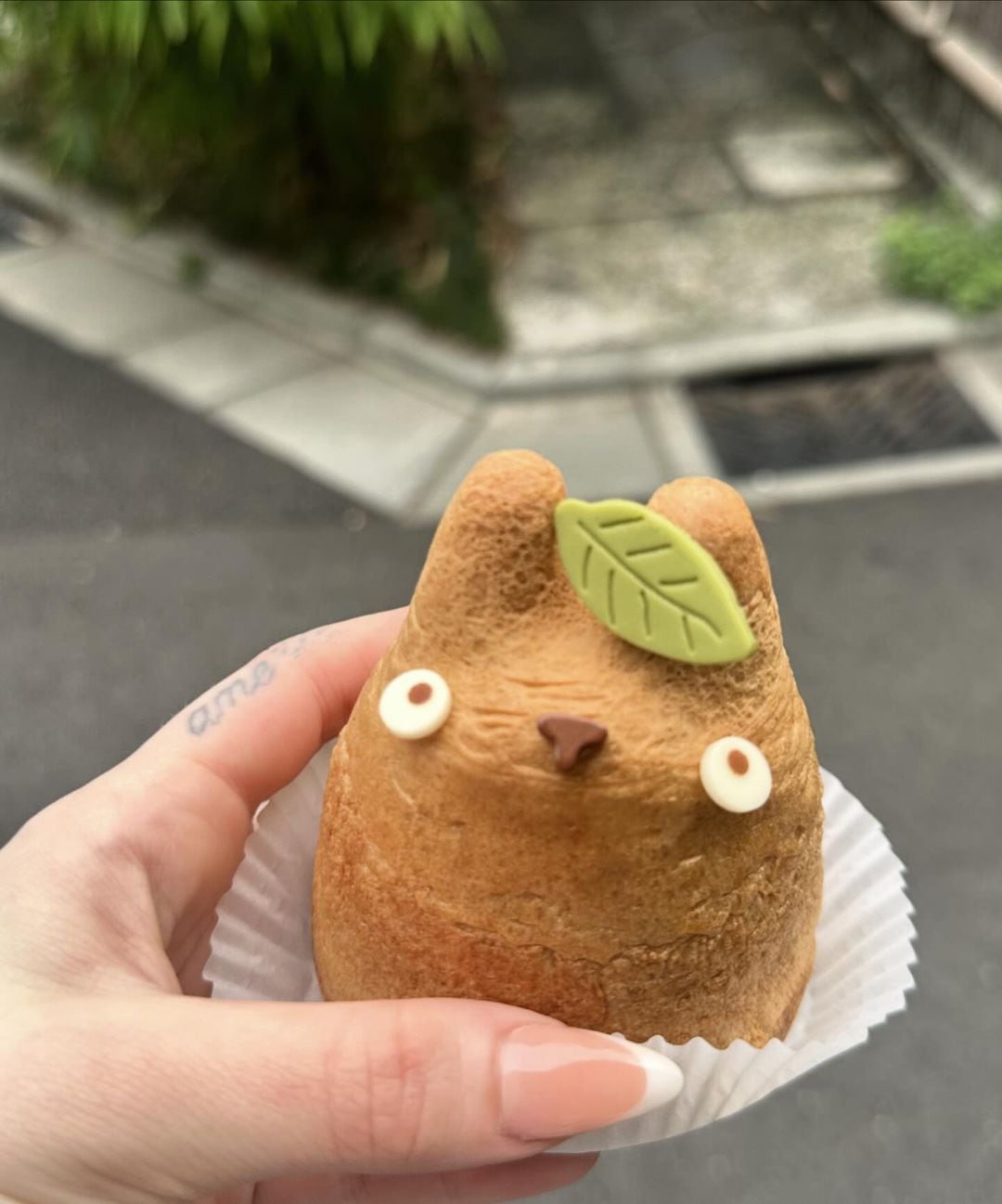 El dulce de Totoro que comió Ángela Torres en Japón