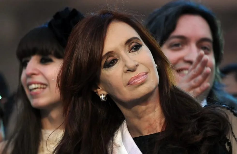 Piden enviar a juicio oral a Cristina Kirchner y a sus hijos por la causa Los Sauces. Foto: AFP.
