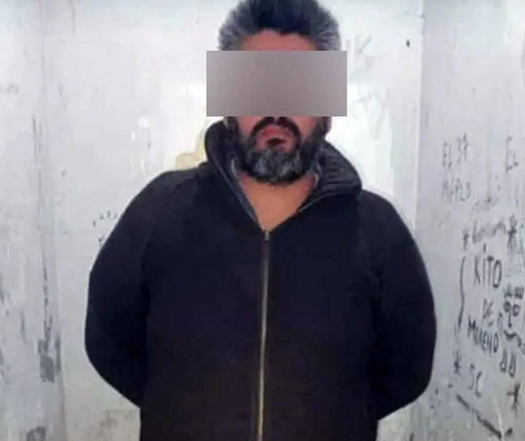 Américo Eduardo Acuña fue detenido luego de que dos niñas declararan que fueron abusadas por él.