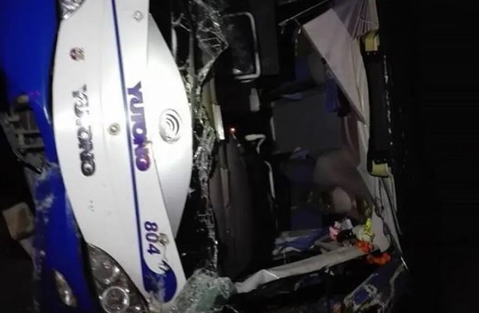 Volcó un autobús en Cuba: hay siete muertos y 33 heridos. (Twitter)