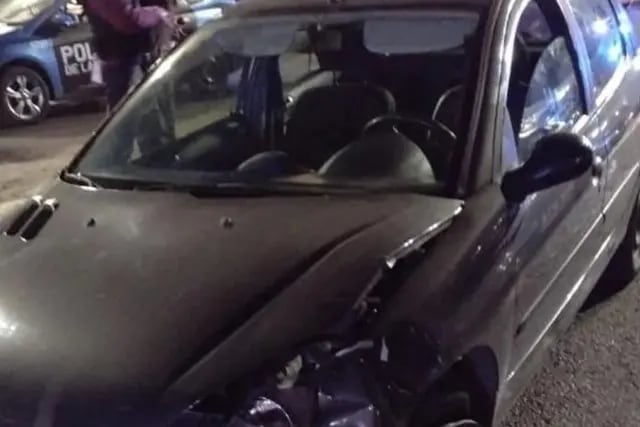 Chocaron con un auto robado en Nueva Pompeya