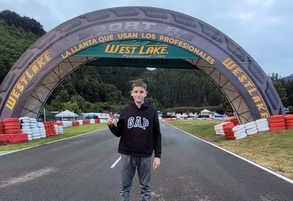 Fausto Arnaudo piloto karting en Colombia