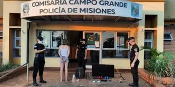 Allanan una vivienda en Campo Grande donde recuperaron objetos robados y detuvieron a una mujer
