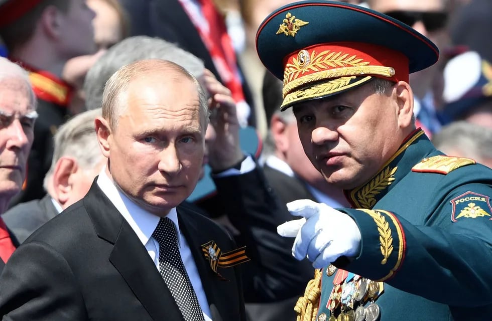 El presidente de Rusia, Vladimir Putin, y el ministro de Defensa de Rusia, Serguéi Shoigú.