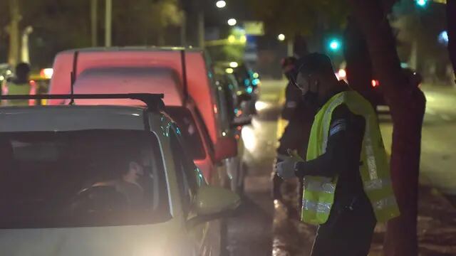 Control policial en las calles de Córdoba