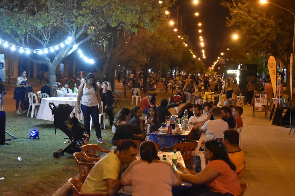 Comercial Oeste tuvo su noche de gala