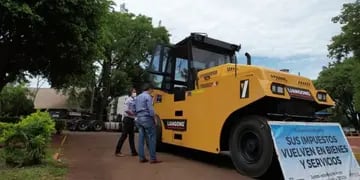 Montecarlo: la municipalidad adquirió una maquina O km para obras viales