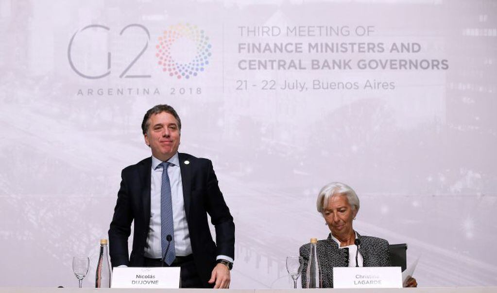 Nicolás Dujovne con Christine Lagarde en la reunión del G20 (crédito: AFP)