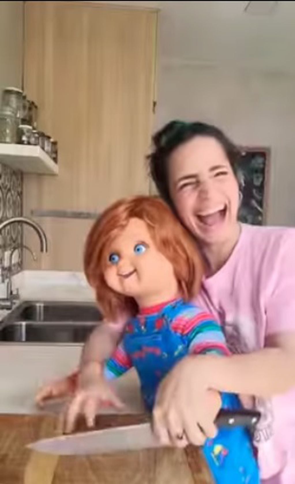 Paulina Cocina con Chucky