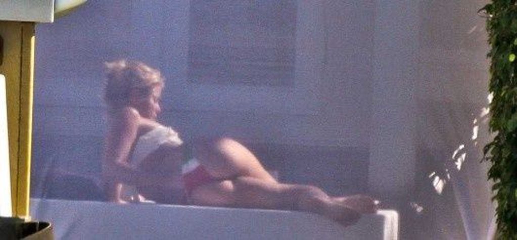 Las fotos que se filtraron de Shakira tomando sol.