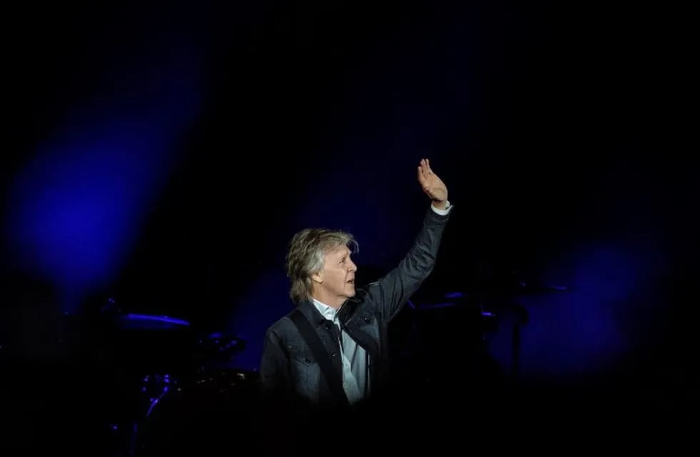 -FOTODELDÍA- BRA50. SAO PAULO (BRASIL), 26/03/2019.- El cantante británico Paul McCartney se presenta este martes, durante un concierto de la gira \