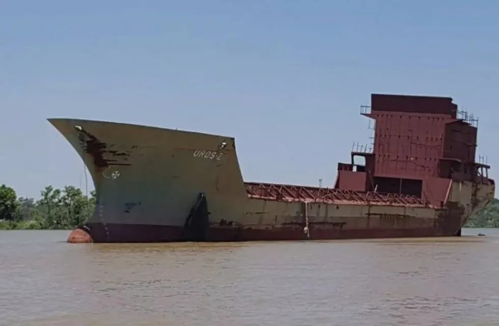 Barco fantasma en Corrientes