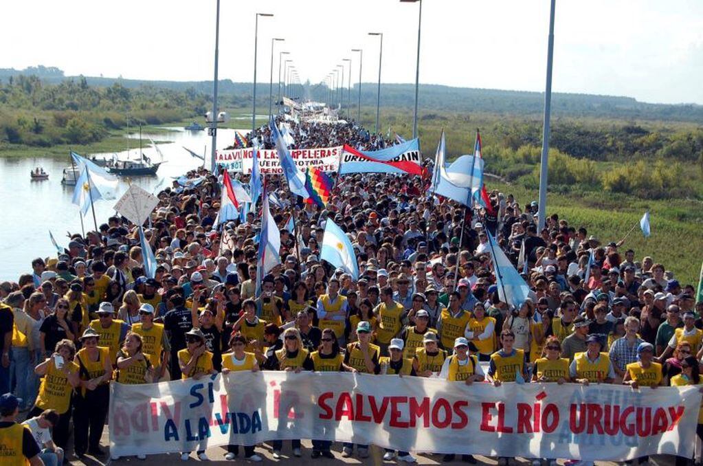 Marcha en el Puente San Martín - cruce fronterizo Uruguay
Crédito: Web