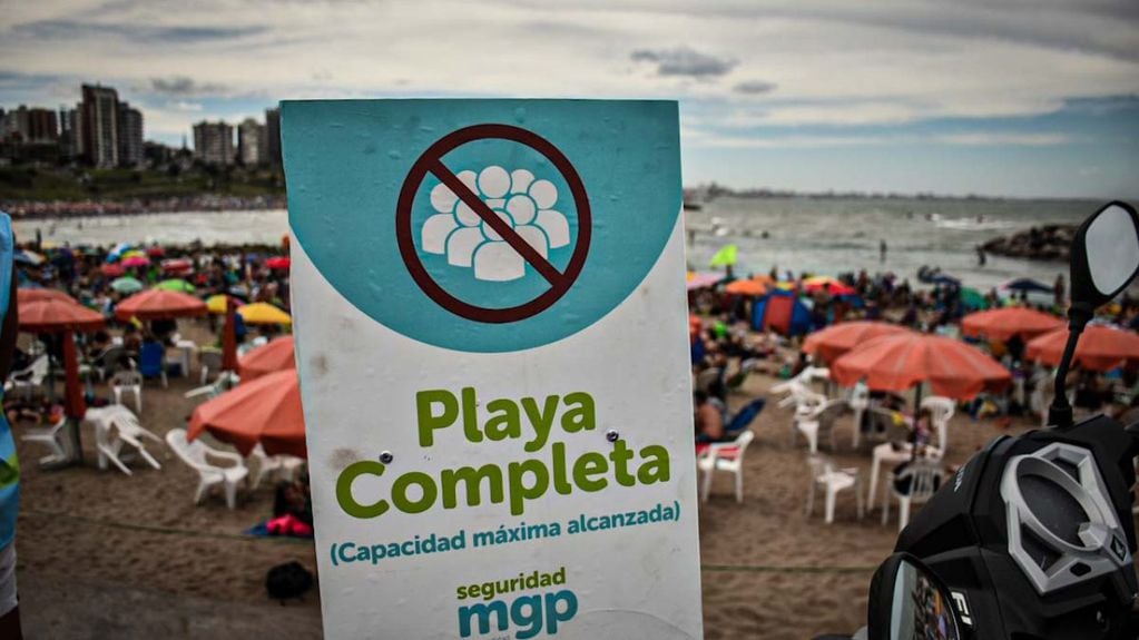 Mar del Plata incorporó protocolos en las playas para prevenir la propagación del virus.