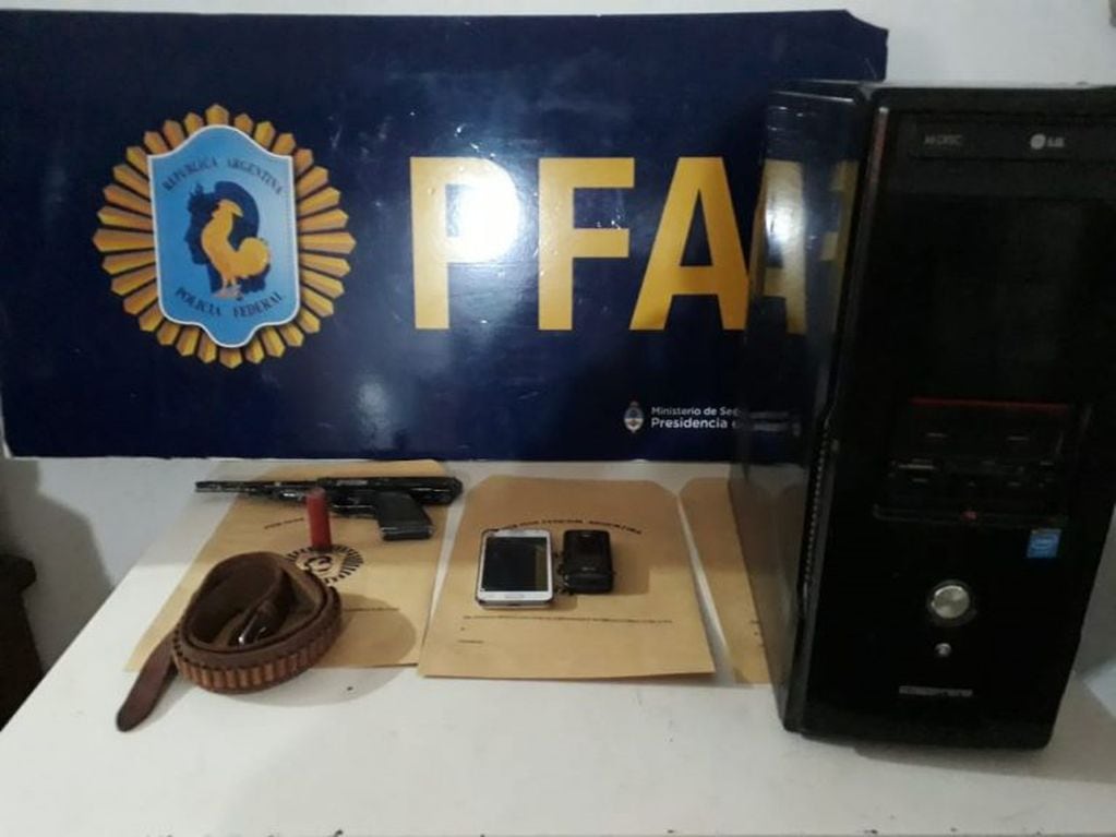 Se secuestraron varios elementos en el domicilio del imputado (PFA)