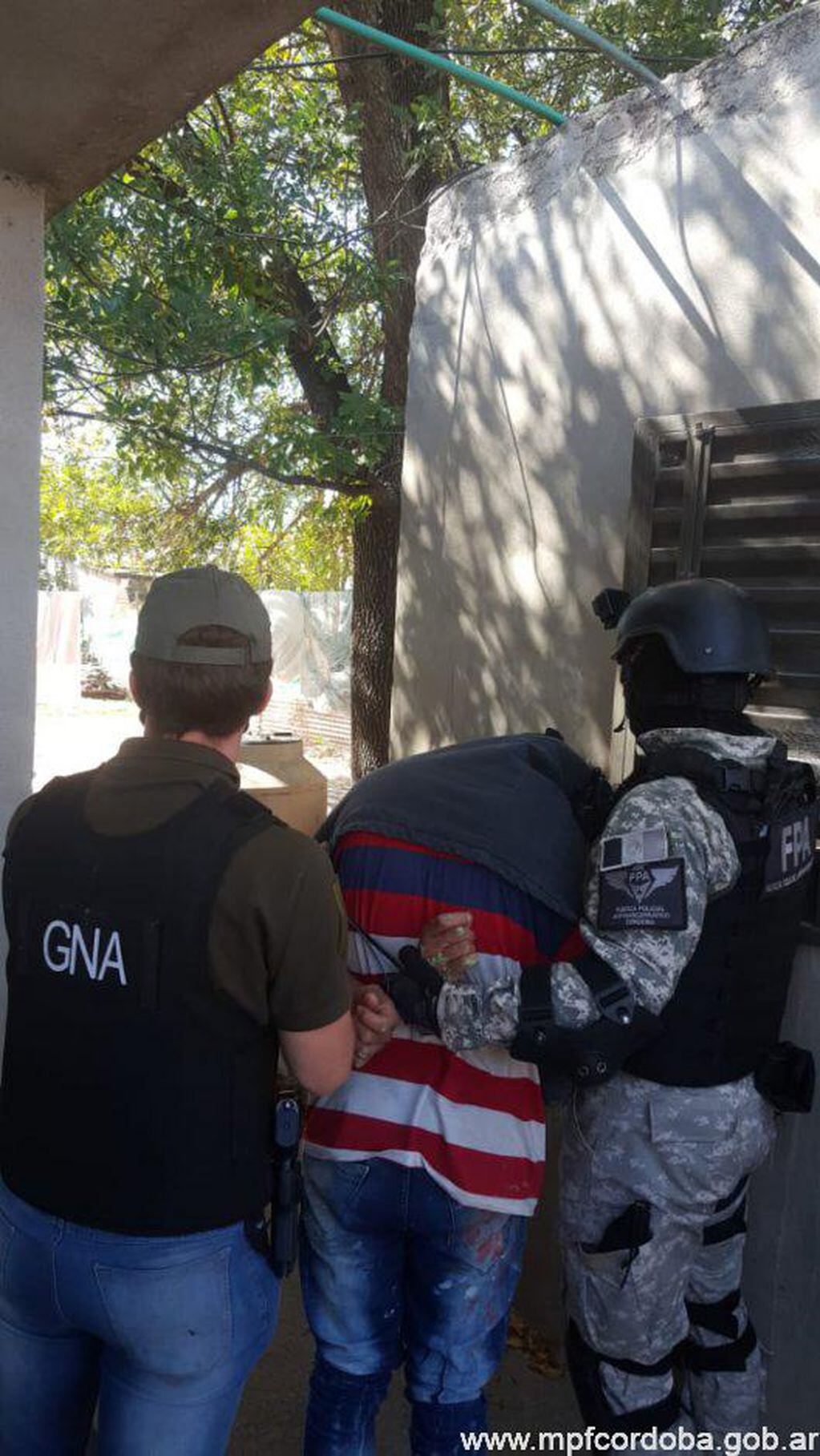 Operativo en conjunto entre la Gendarmería y la Policía Antinarcóticos por drogas (MPF)
