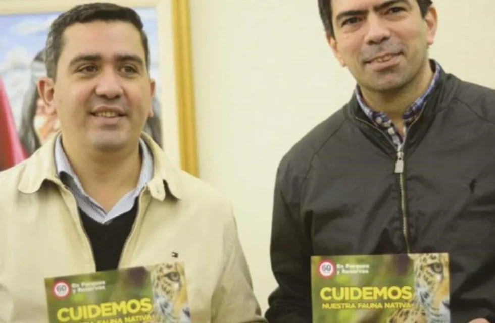Los Ministros de Ecología (izquierda) y Turismo (derecha),  José María Arrúa y Juan Manuel Díaz lanzaron un programa \