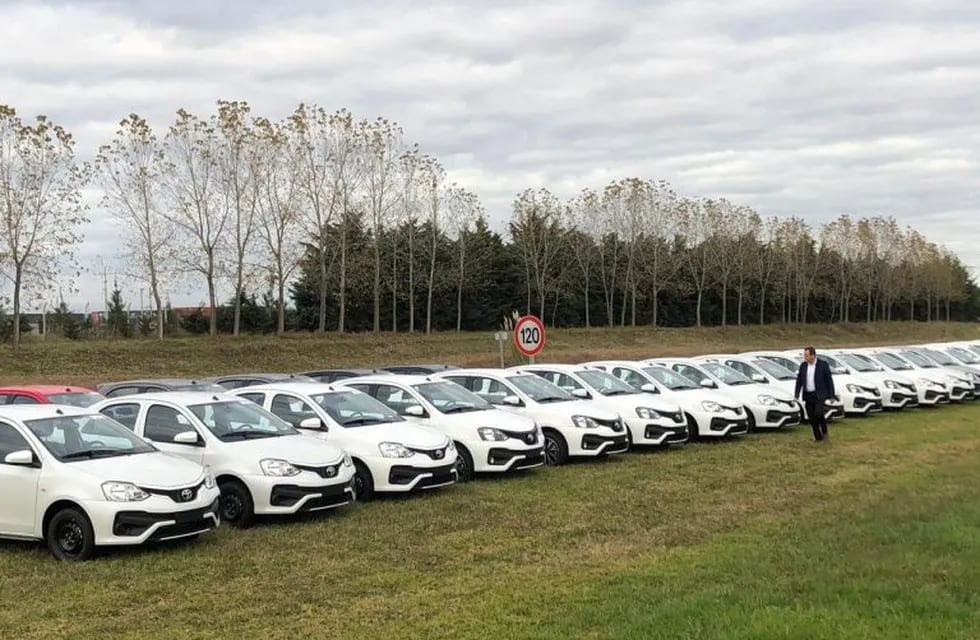 80 vehículos para la Policía provincial