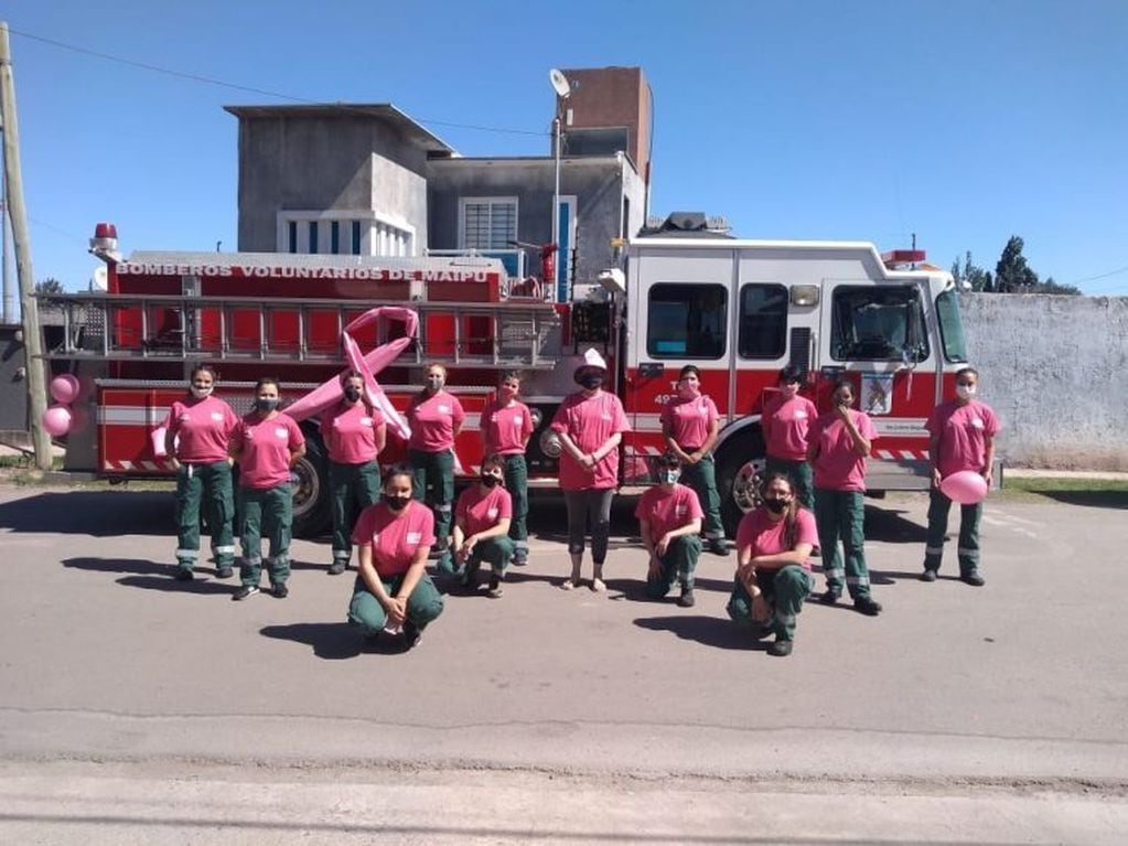 bombera voluntaria de Maipú rosa