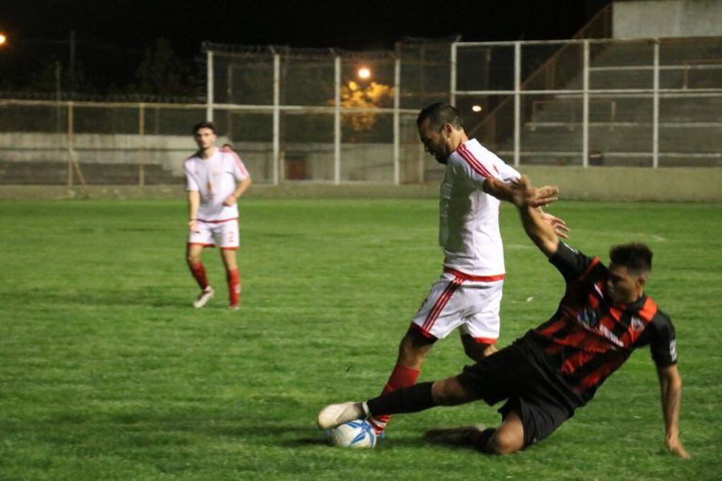 Copa Aiello  Huracán vs Cascallares (foto vía Tres Arroyos)