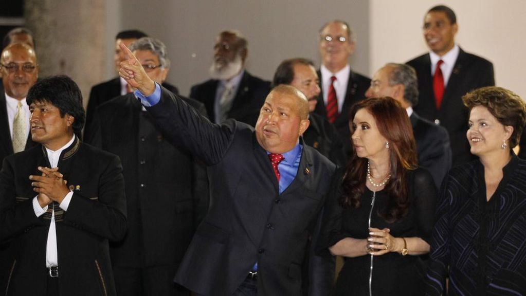 Hugo Chávez junto a Evo Morales, Cristina Kirchner y Dilma Rousseff, entre otros mandatarios.