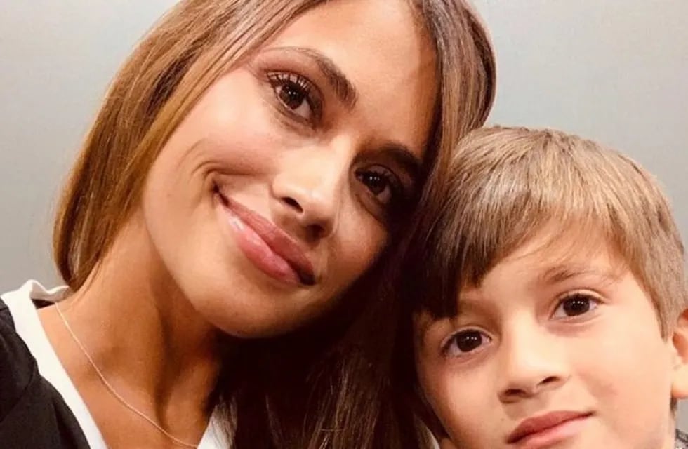 La rosarina de 33 años publicó una foto junto a Thiago, su hijo mayor.