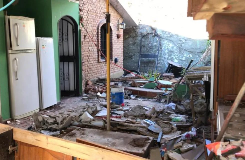 La explosión en una casa de bulevar San Juan dejó seriamente herida a la dueña.