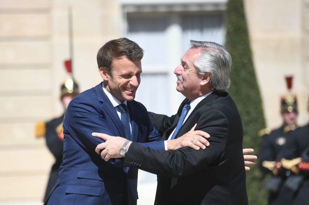 Emmanuel Macron invitó a Alberto Fernández para que participe de la reunión por la paz en Francia. Foto: Presidencia.