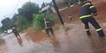 San Pedro: una familia debió ser evacuada tras las intensas lluvias
