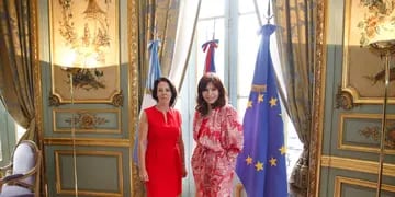 Cristina Fernández de Kirchner almorzó hoy con la embajadora de Francia en Argentina, Claudia Scherer-Effosse (Foto: Twitter)