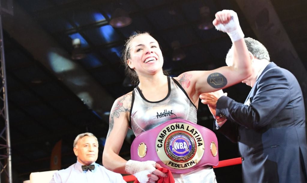 Daniela Asenjo, la boxeadora chilena que enfrentaría a Micaela Luján no podrá ingresar al país por las restricciones sanitarias.