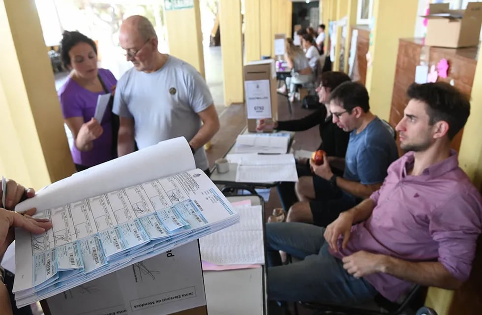Se han incrementado los lugares de votación, por lo cual podría haber cambios de establecimientos respecto de años anteriores. (Imagen archivo José Gutierrez).