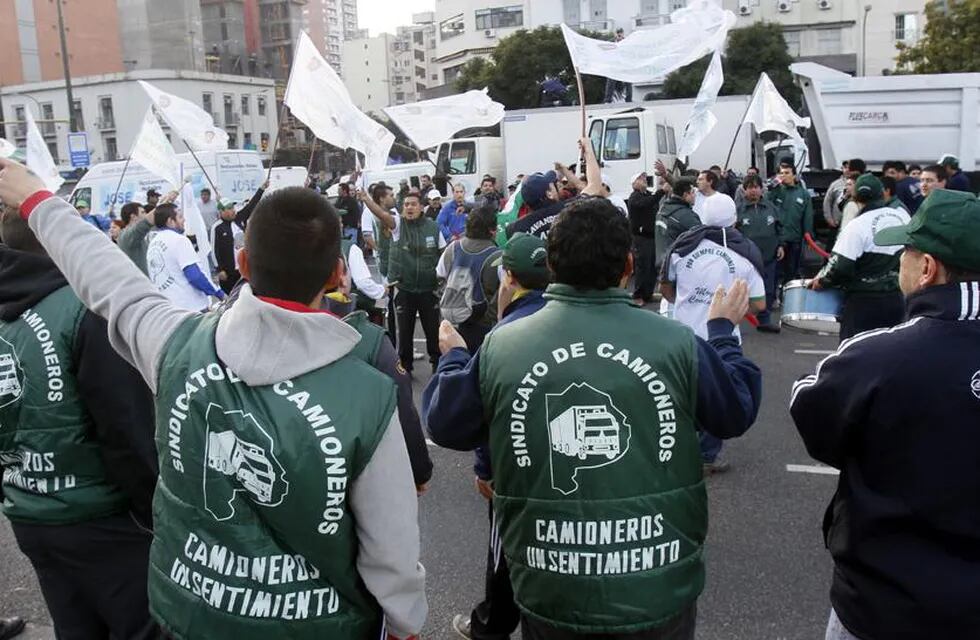 Camioneros marcharon en Plaza de Mayo (Agencia DyN).