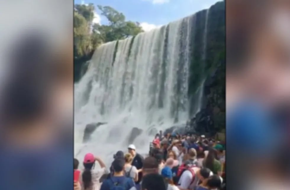Más de 10 mil personas visitaron el Parque Nacional Iguazú este fin de semana.