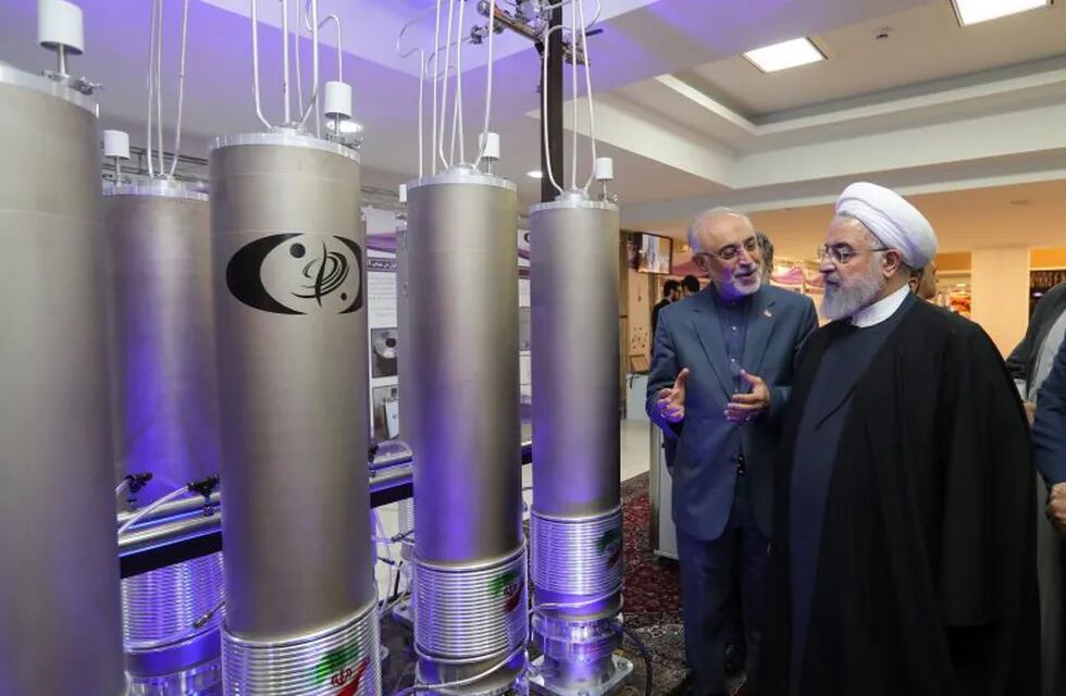 Hassan Rouhani y el jefe de la tecnología nuclear iraní (Foto:EFE/EPA/IRANIAN PRESIDENCY OFFICE)