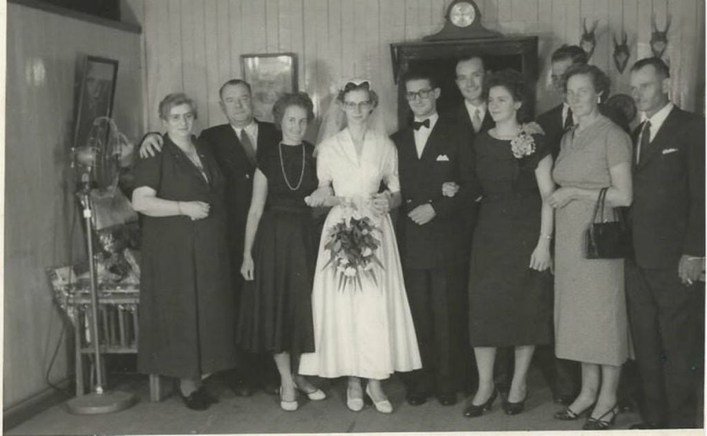 Casamiento en Eldorado de la flamante enfermera Ilse Lohmann y su novio Horst Buddenberg. (Archivo familiar)