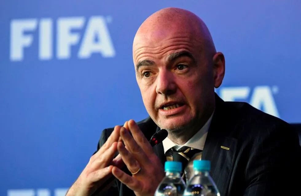 Gianni Infantino, presidente de la FIFA, ratificó el uso del VAR en el Mundial Rusia 2018. / AFP PHOTO / Luis ACOSTA