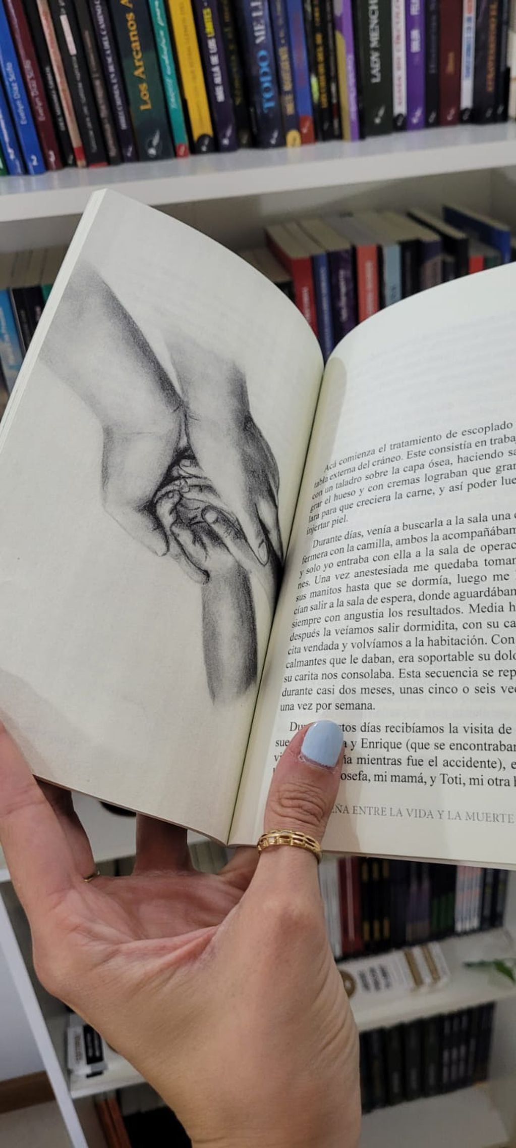 "Mi pequeña entre la vida y la muerte: noventa días al límite", un libro de Gladys García, ilustrado por Julieta González.