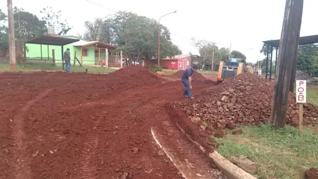 Ejecutan obras en varios barrios de Puerto Iguazú