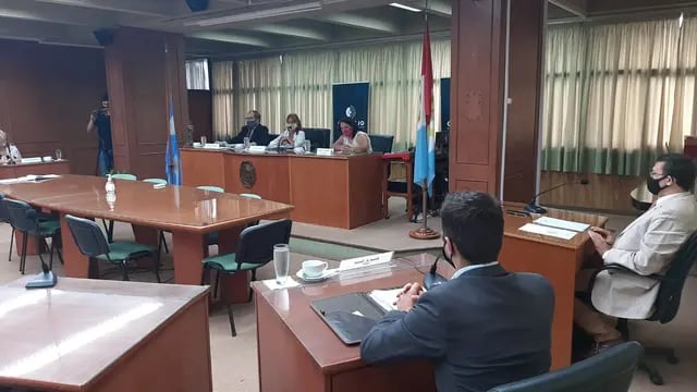 Sesión extraordinaria del Concejo Municipal con la presidencia de Brenda Vimo